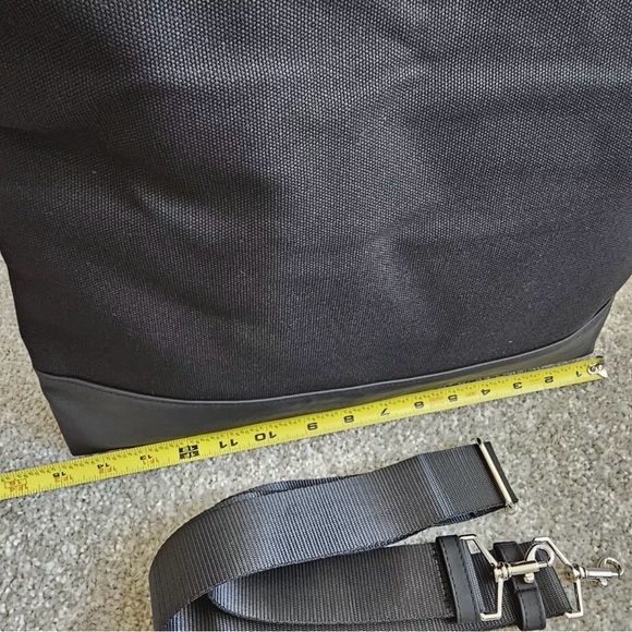 Versace bag - Picture 3 of 11